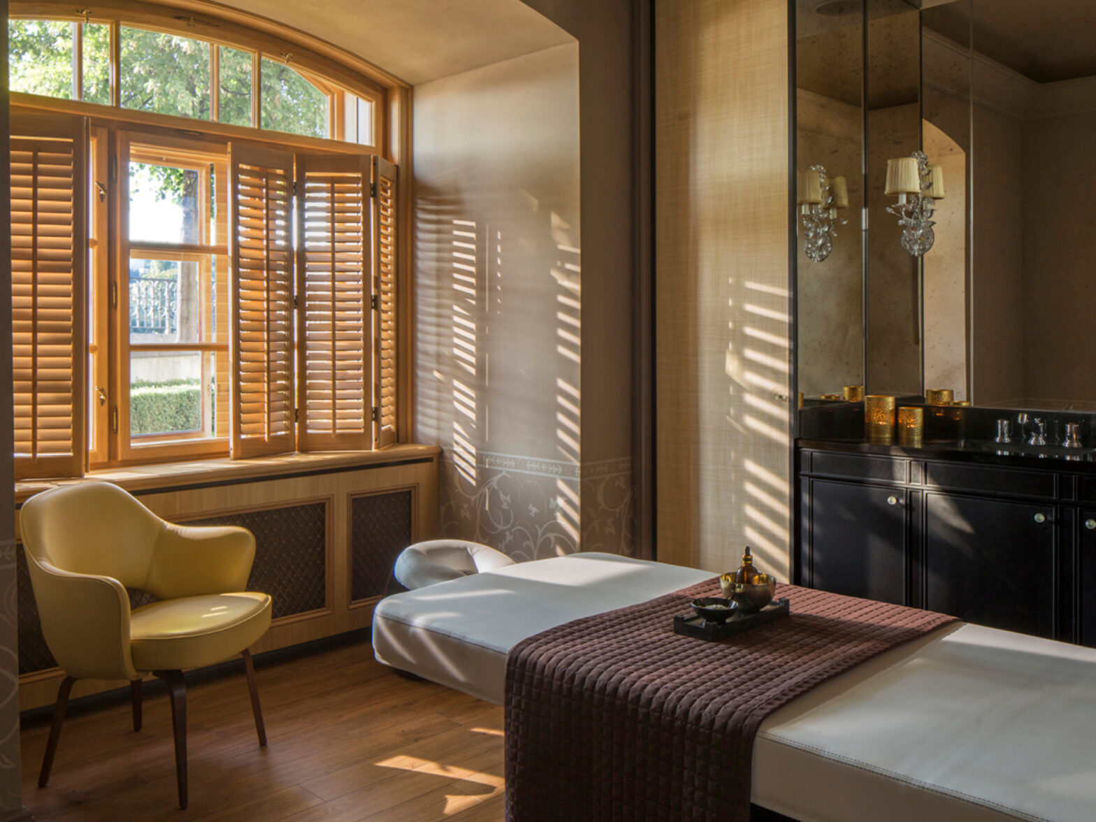Where are LEMI treatment tables used? 5-star hotels, beauty clinics, and bespoke projects