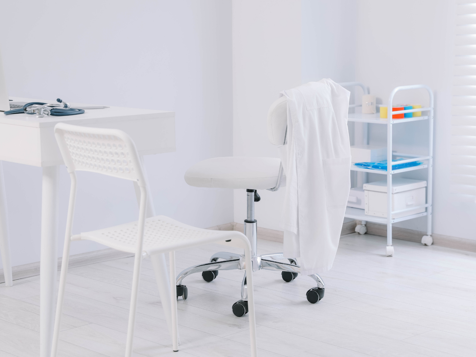 The best spa stool: models, materials, and benefits